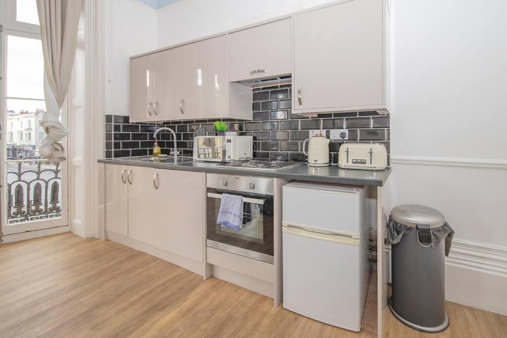 Flash Sales Offer - Any Week Day No Minimum Night Restrictions Central Hove 1 Bedroom Flat Bn38Bru02 Exterior foto